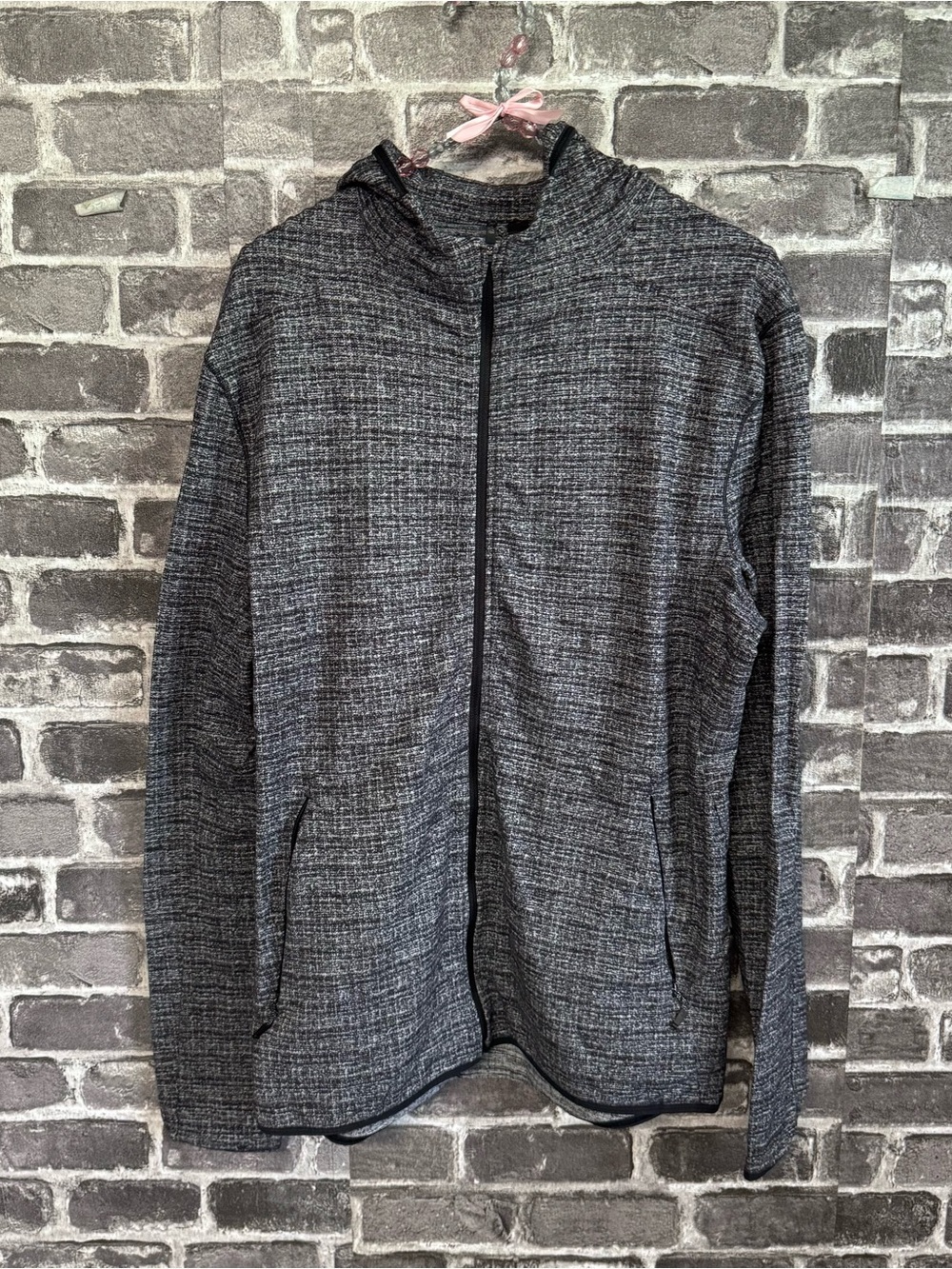 Lululemon Surge Warm Full Zip Hoodie
Heathered gray print jacket